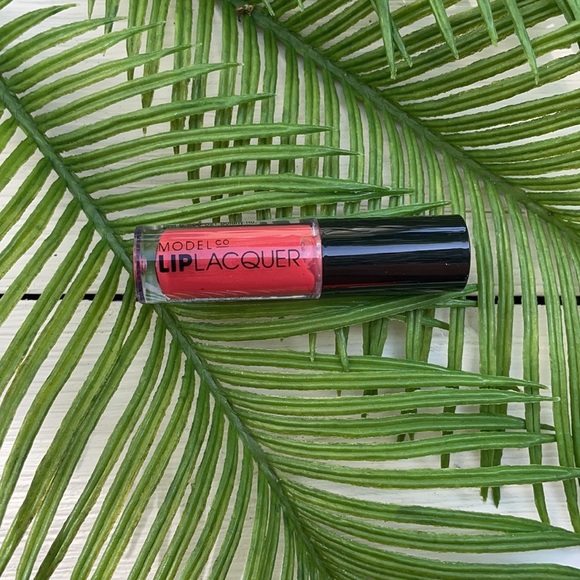 5️⃣ for 2️⃣5️⃣ Model Co. lip lacquer - Picture 1 of 2